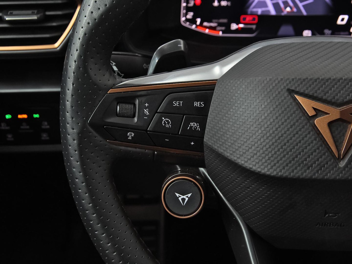 CUPRA Leon Sportstourer 2.0 TSI DSG 221 kW (300 CV) — photo 18