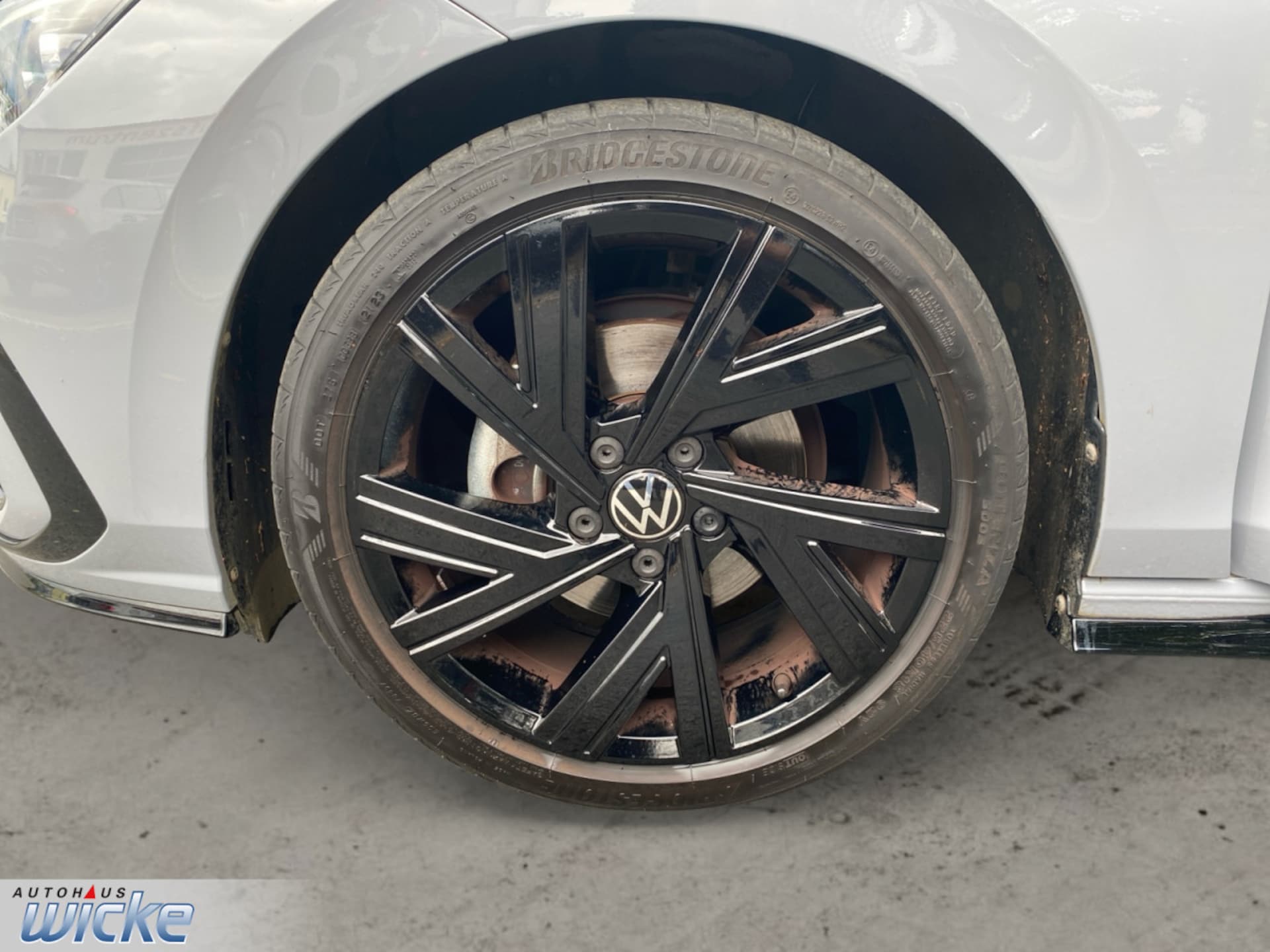 Volkswagen Golf R-Line