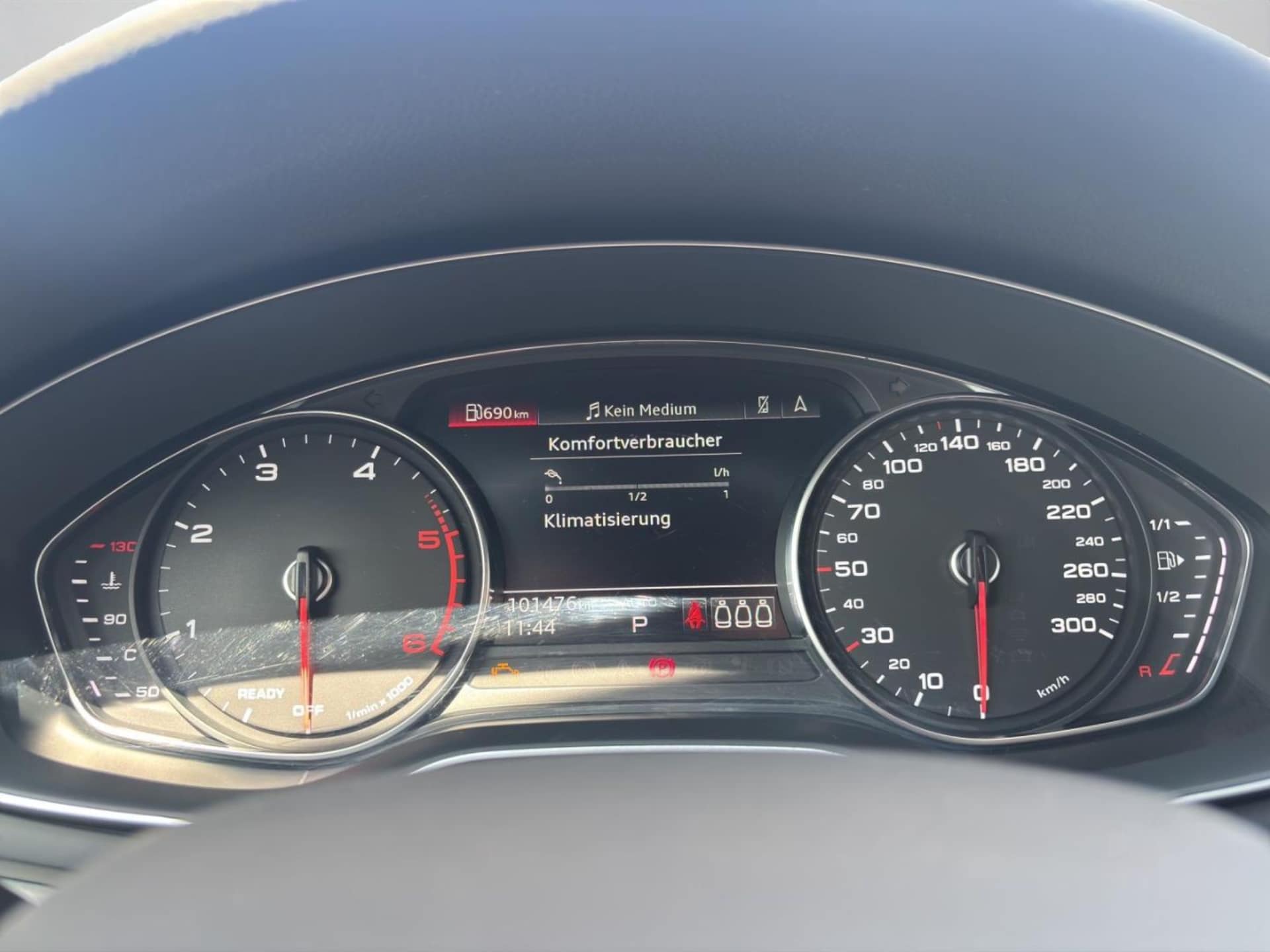 Audi A4 Avant S line