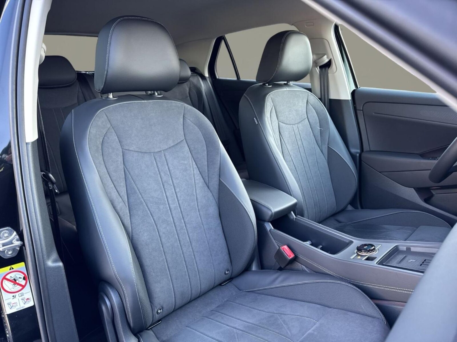 Volkswagen T-Roc – Bild 16