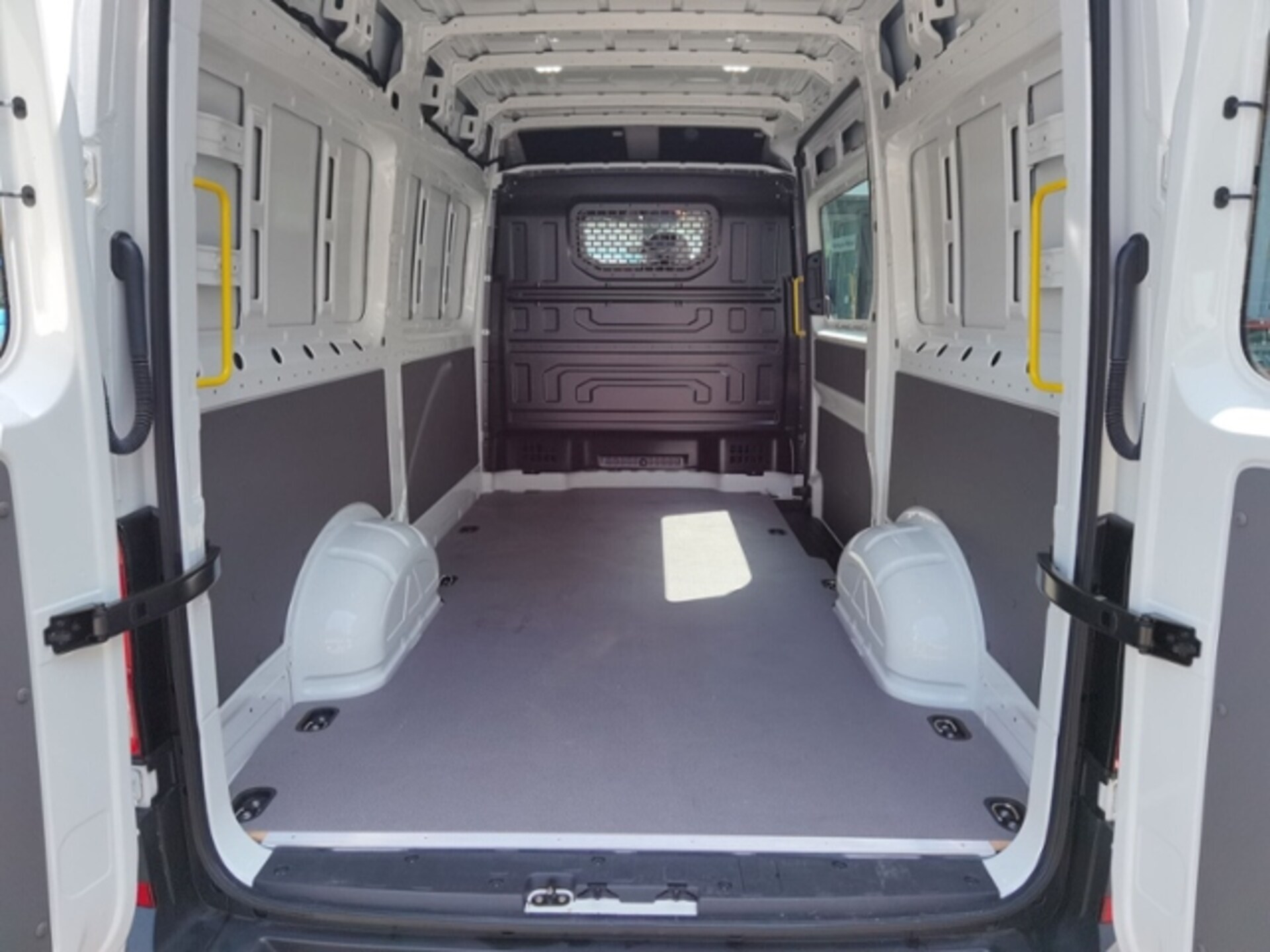 Volkswagen Crafter Kasten mittlerer Radstand