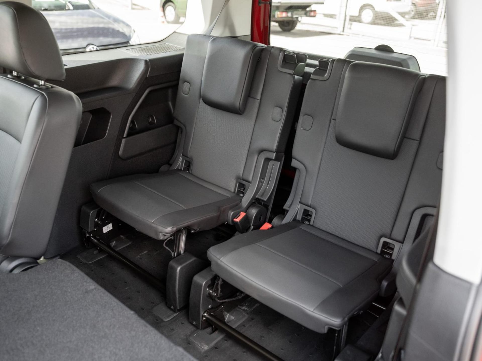 Volkswagen Caddy Maxi Basis-Modell