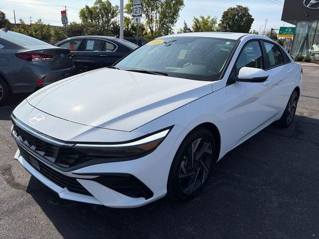 2025 Hyundai Elantra Hybrid