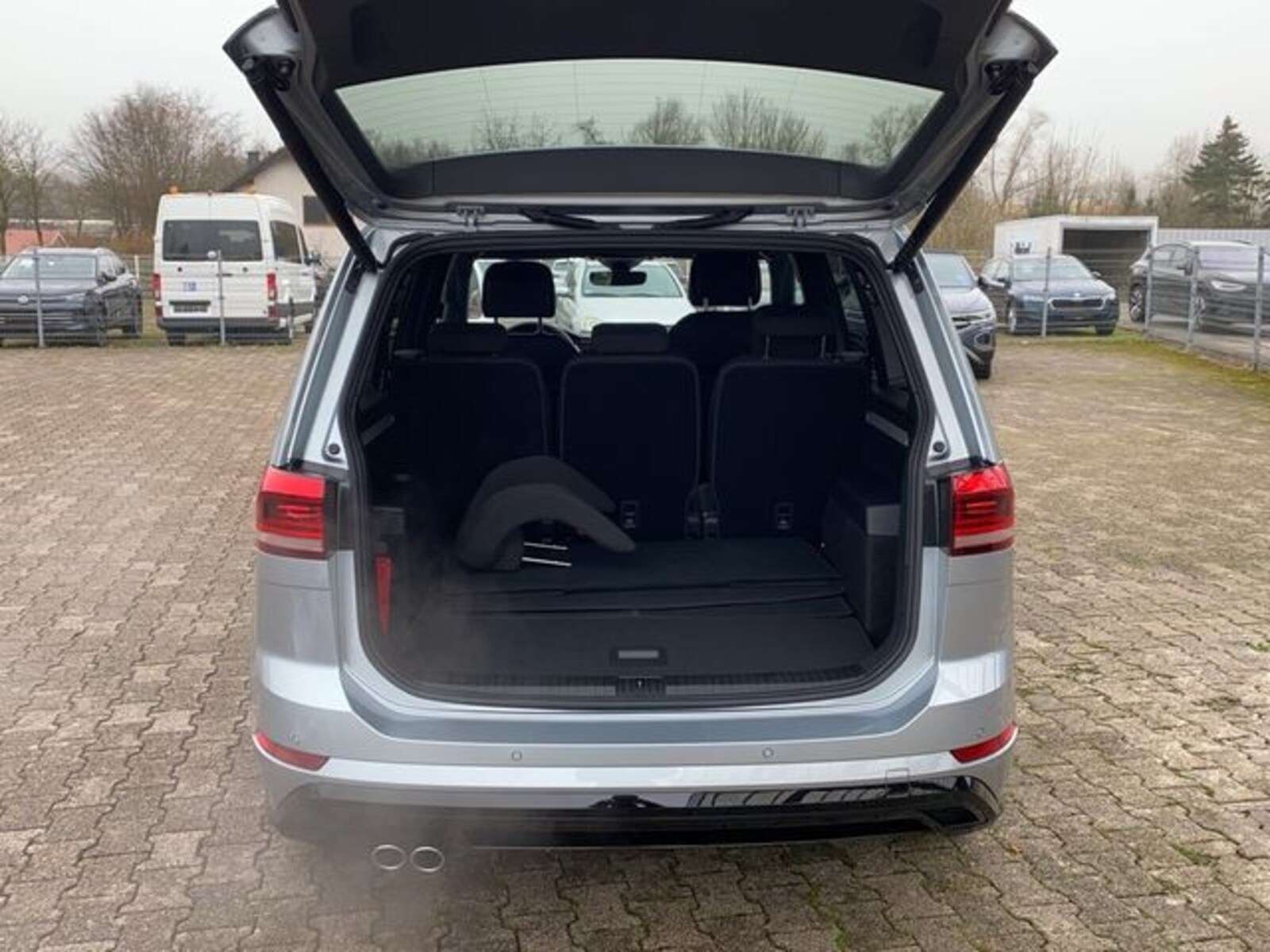 Volkswagen Touran – Bild 12