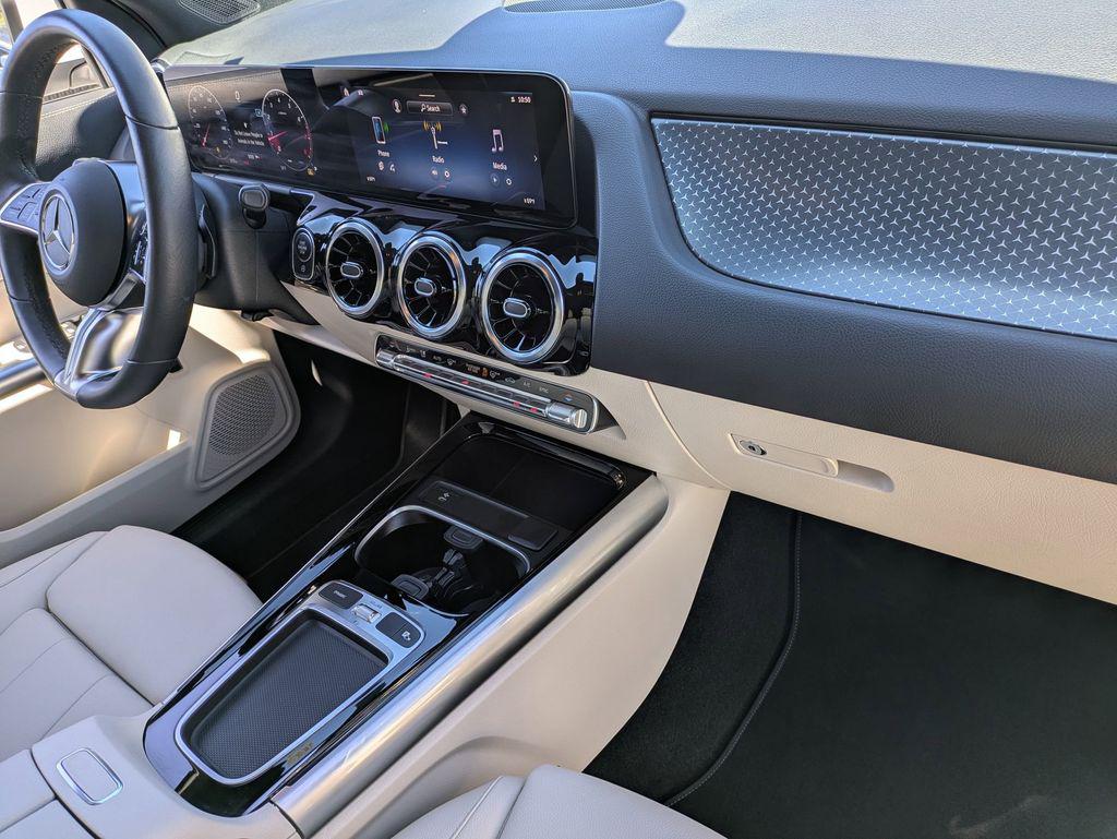 2025 Mercedes-Benz GLA GLA250 - Photo 35