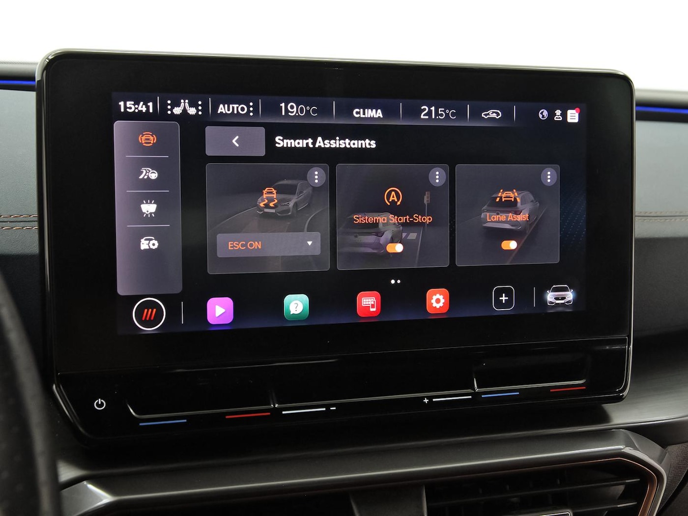 CUPRA Leon Sportstourer 2.0 TSI DSG 221 kW (300 CV) — photo 28