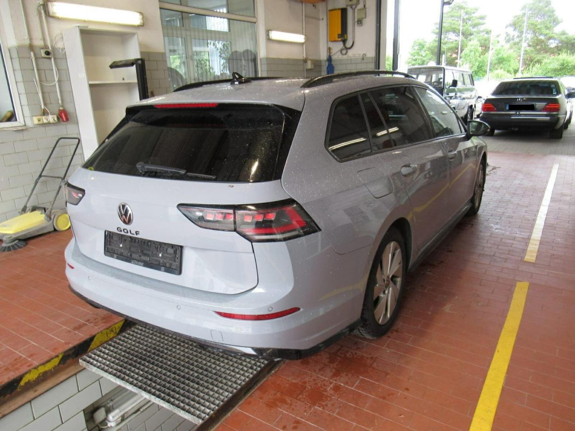 Volkswagen Golf Variant R-Line