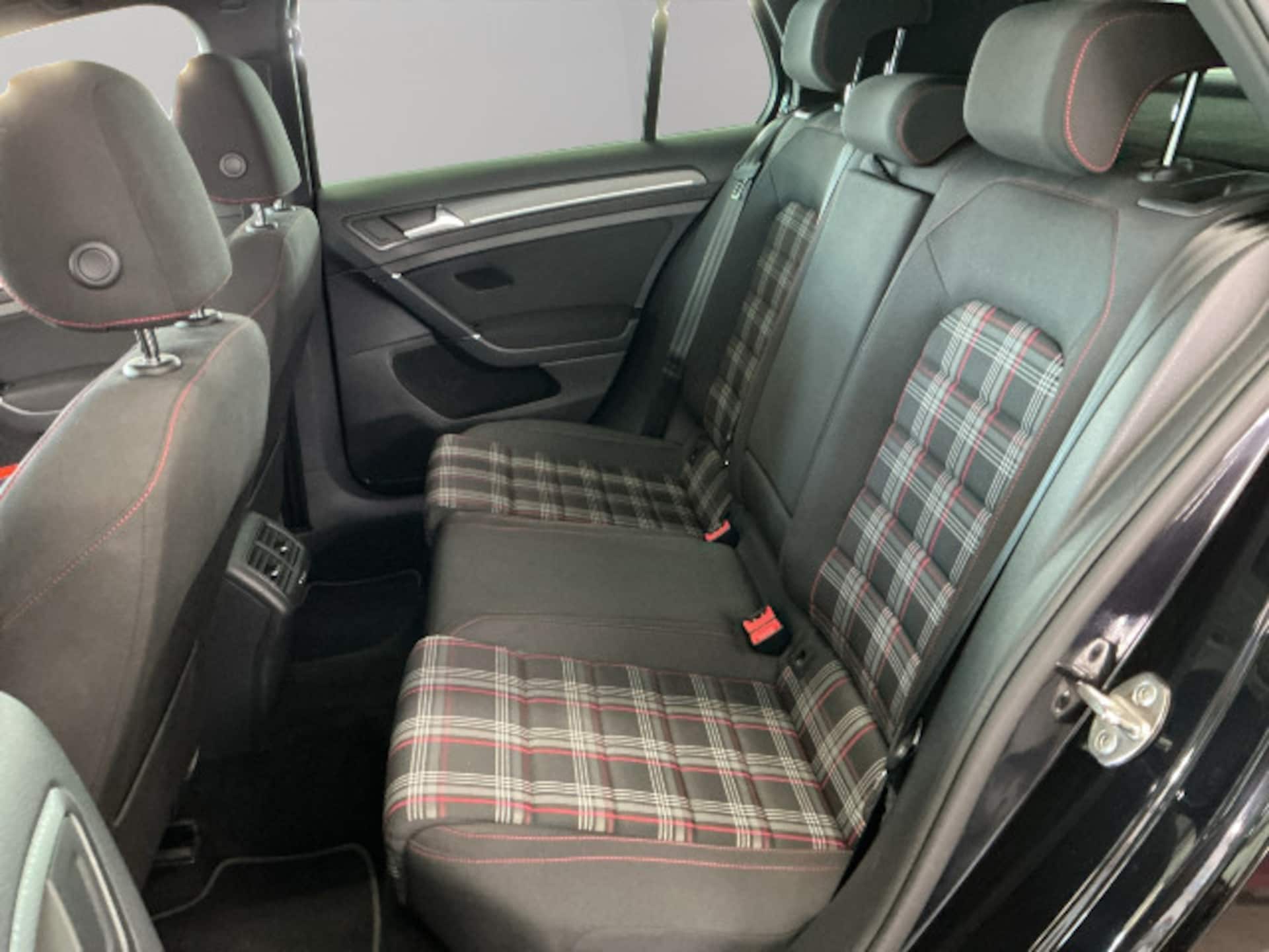 Volkswagen Golf GTI Performance