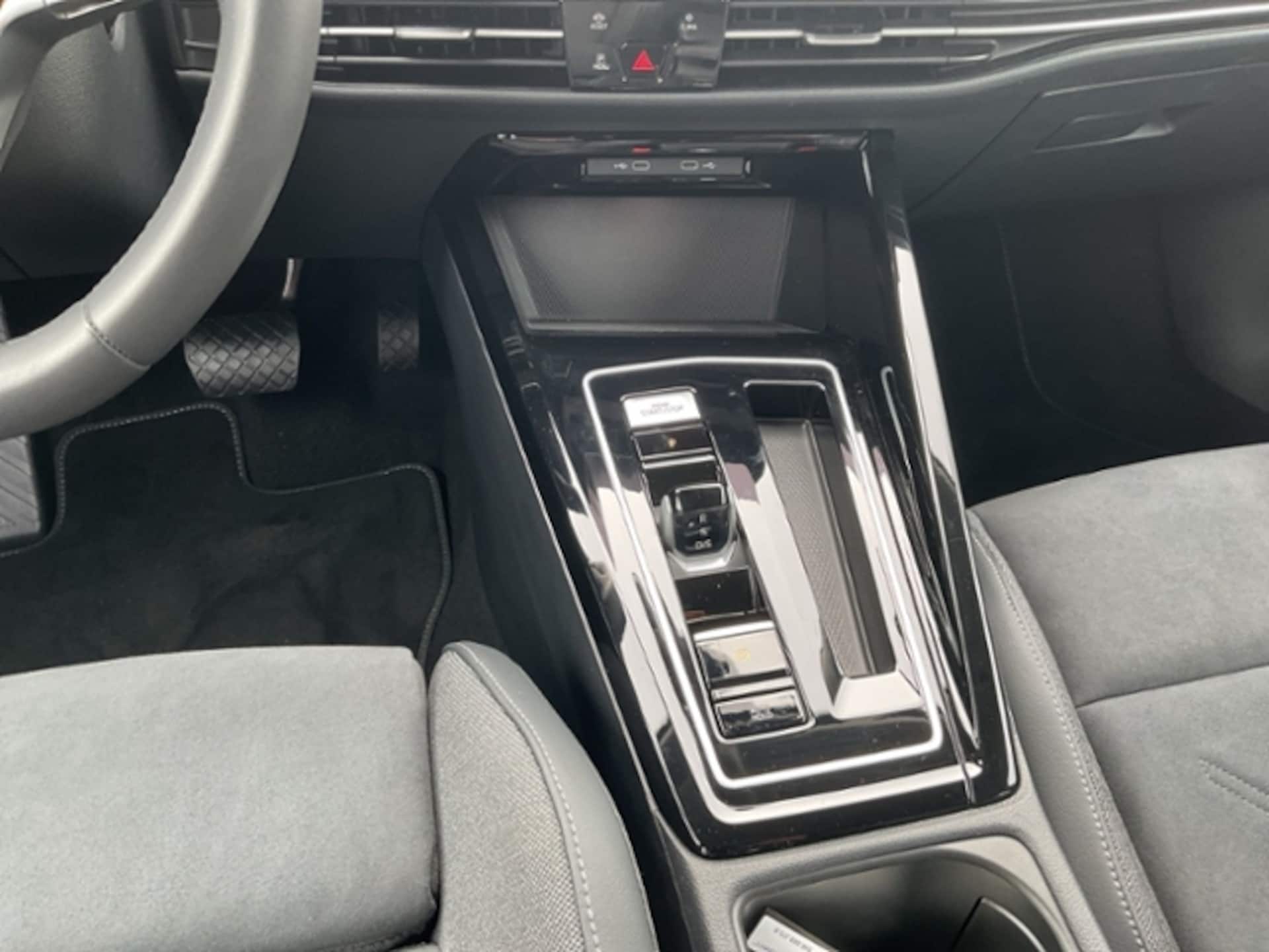 Volkswagen Golf Style