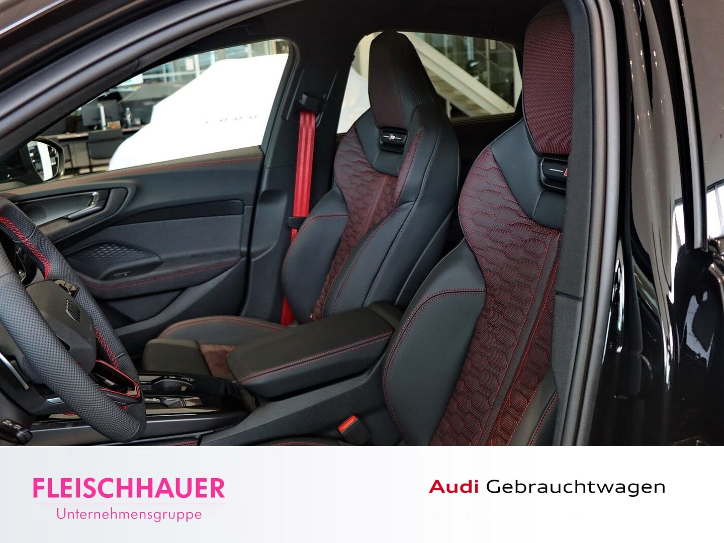 Bild über Audi RS 5 Limousine TFSI quattro 470 kW tiptronic - für weitere Informationen kontaktieren Sie den Audi Partner