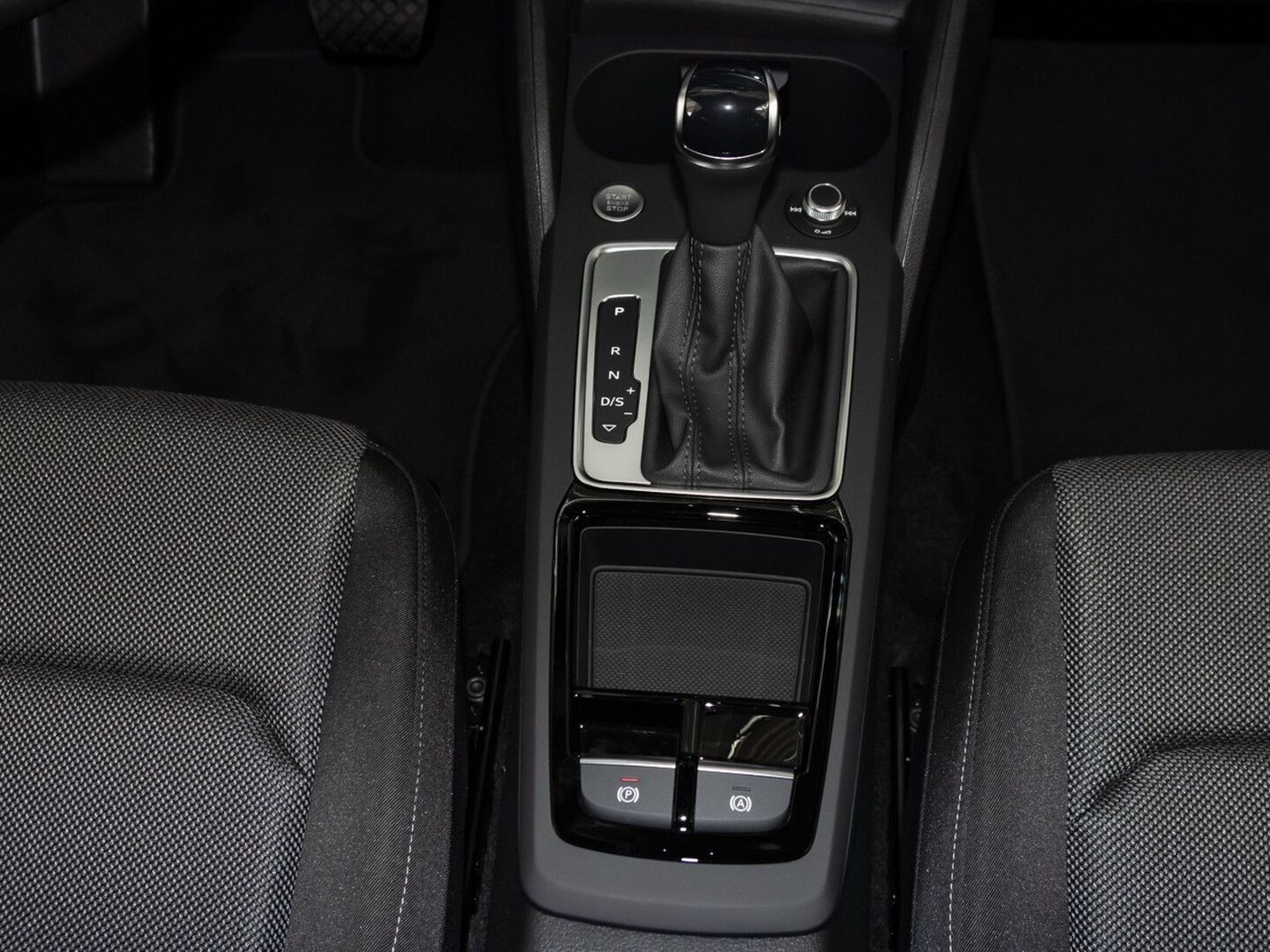 Bild über Audi Q2 advanced 35 TFSI S tronic - für weitere Informationen kontaktieren Sie den Audi Partner