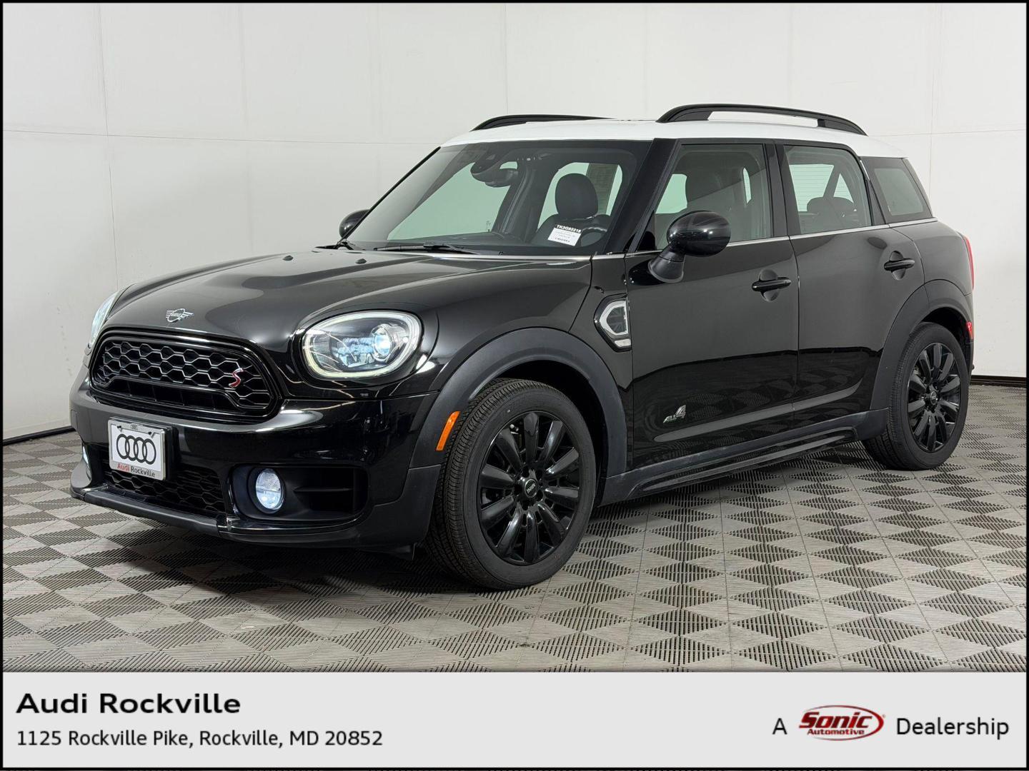 2019 MINI Countryman Cooper S ALL4 Signature's photo