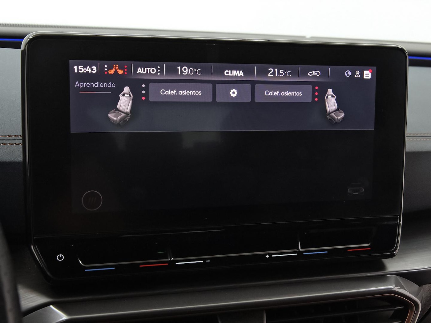 CUPRA Leon Sportstourer 2.0 TSI DSG 221 kW (300 CV) — photo 33