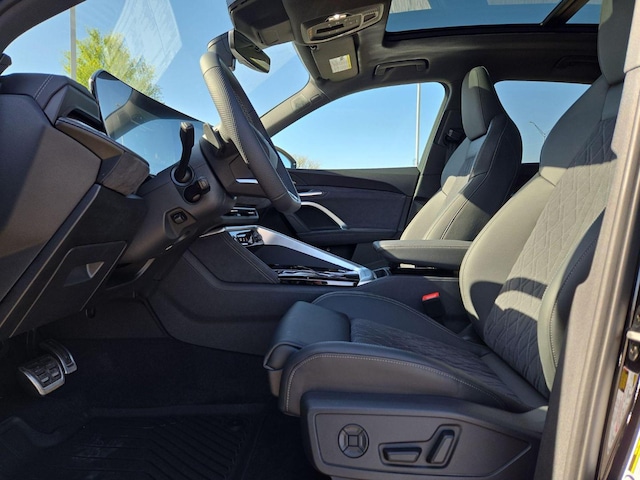 2026 Audi SQ5 Premium Plus - Photo 16