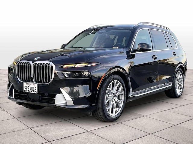 2025 BMW X7 40i