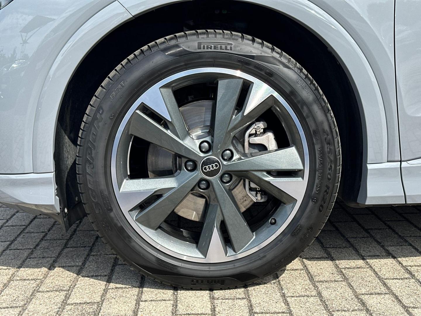 Image about Audi Q4 e-tron 40 e-tron