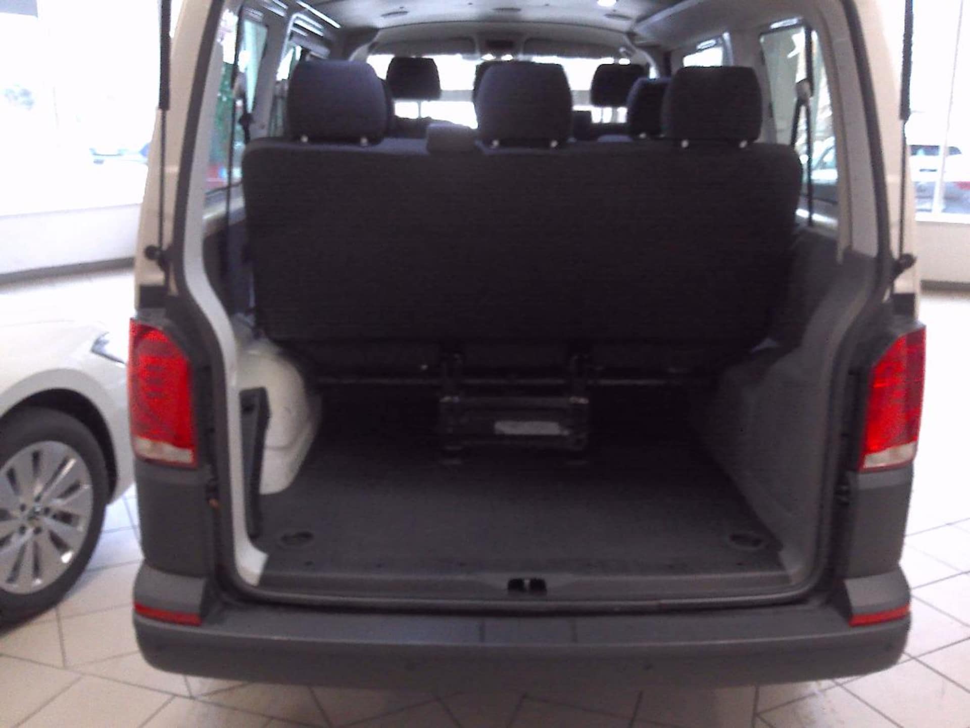 Volkswagen T6.1 Transporter Kombi kurzer Radstand