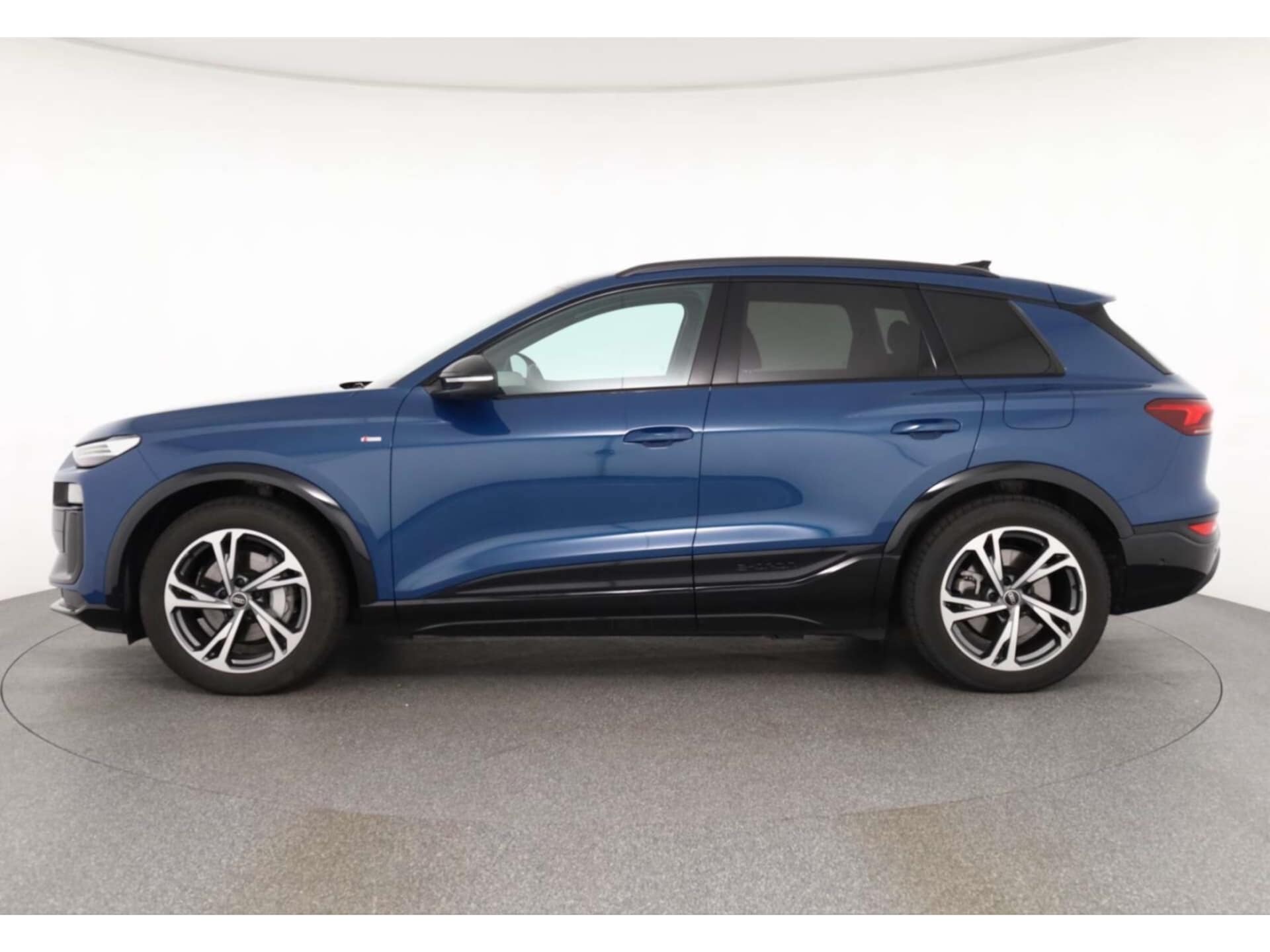 Audi Q6 SUV e-tron
