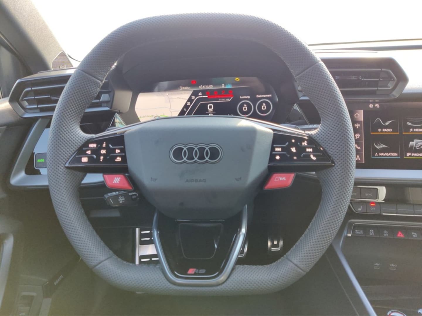 Bild über Audi RS 3 Sportback TFSI quattro 294 kW S tronic - für weitere Informationen kontaktieren Sie den Audi Partner