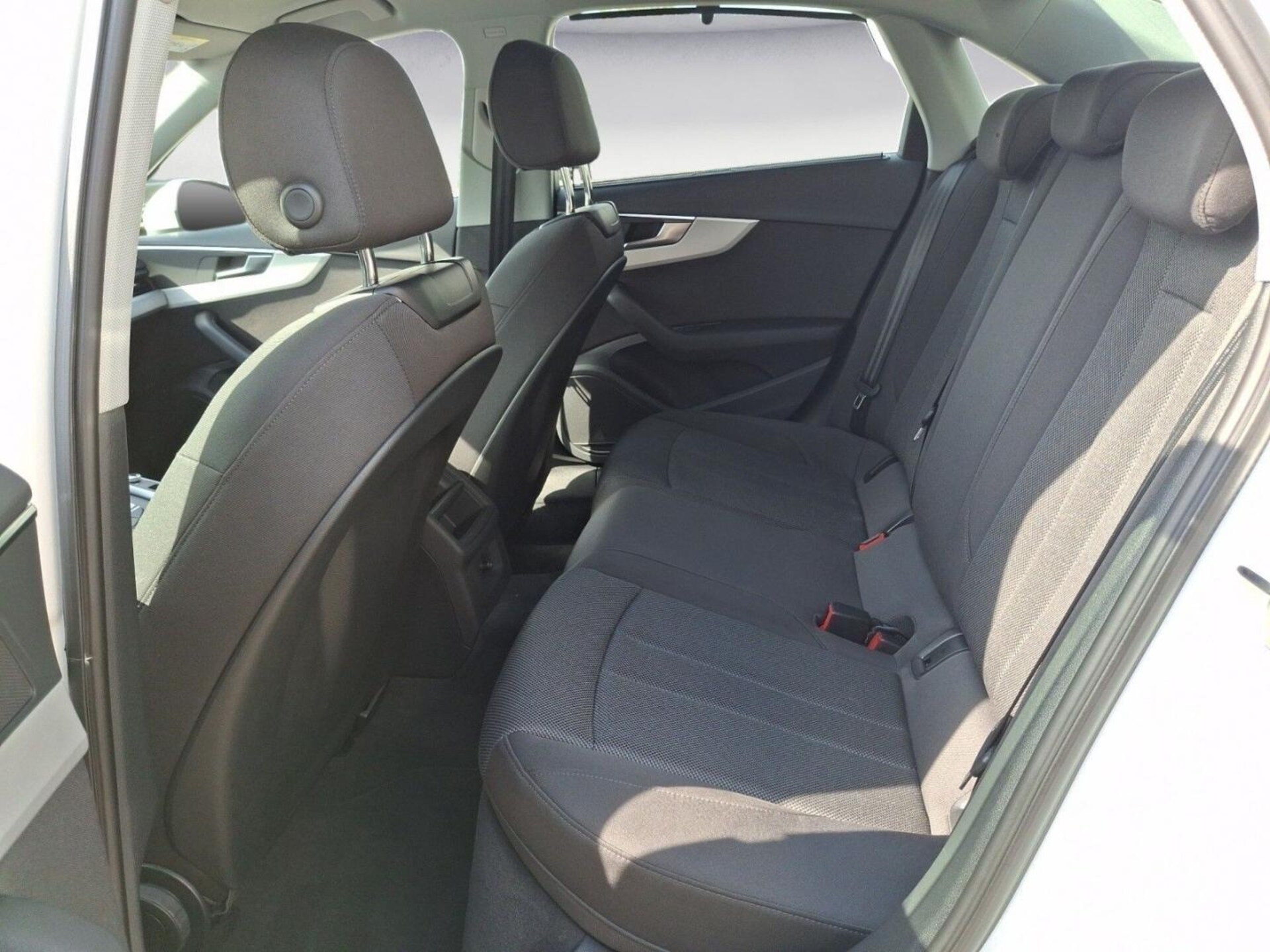 Audi A4 Limousine