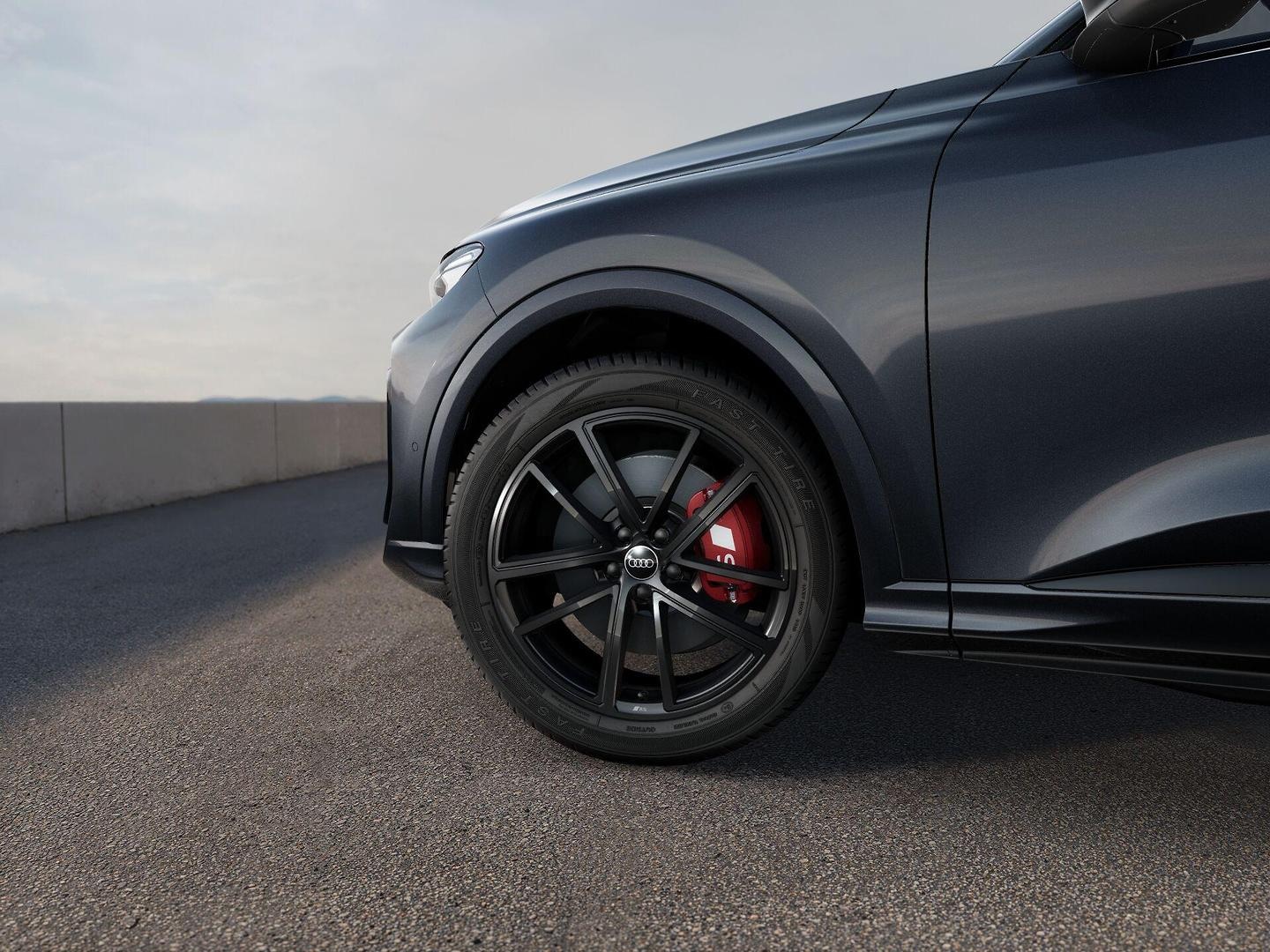 Image about Audi SQ5 SUV TFSI 270 kW edition one