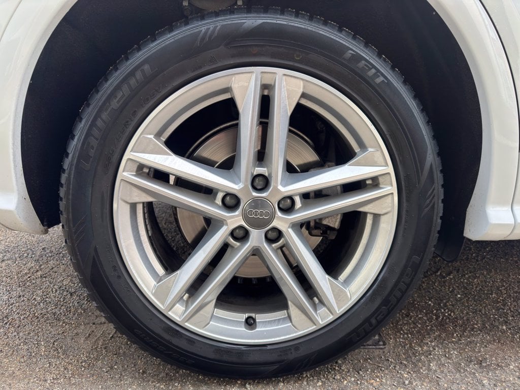 Image about Audi Q5 TFSI e 55 TFSI e quattro 270 kW (367 PS) S tronic