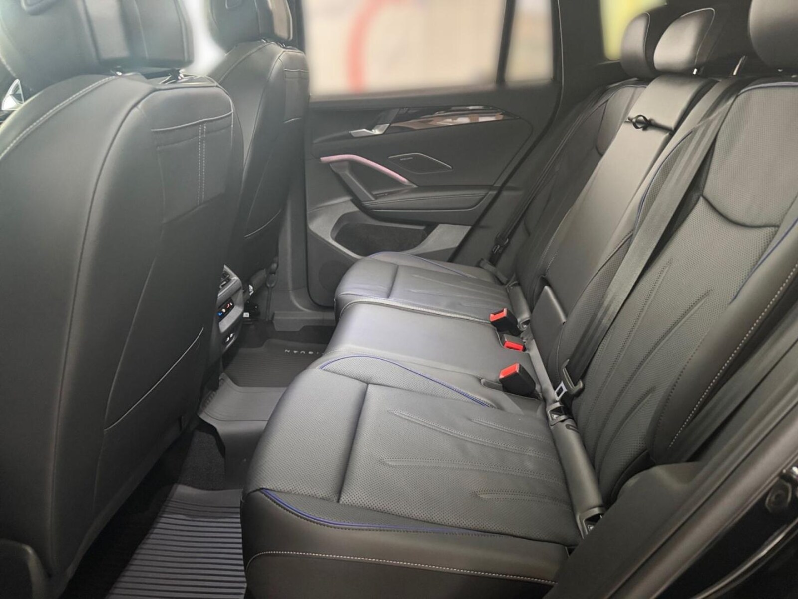 Volkswagen Tiguan – Bild 14