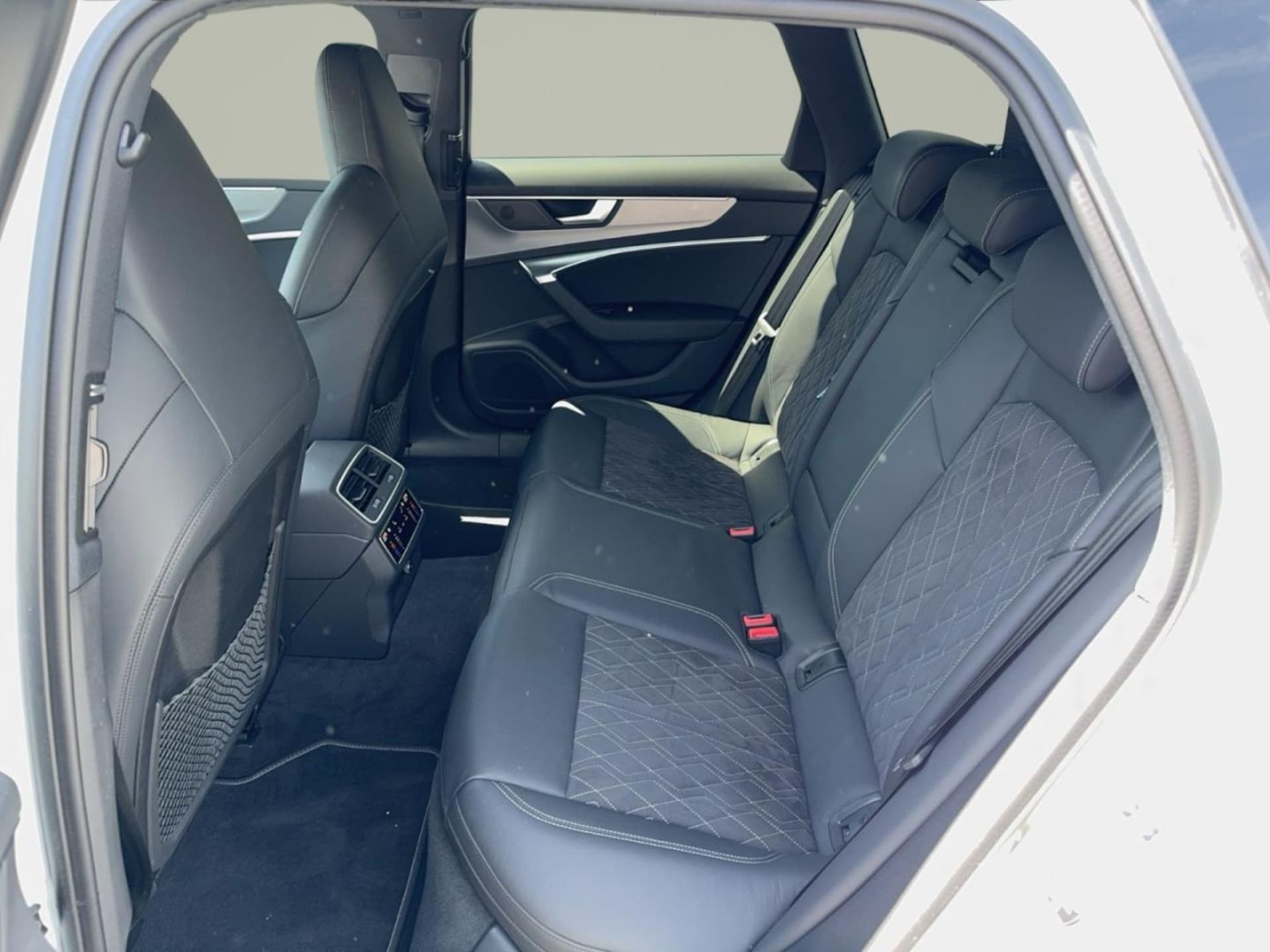 Audi S6 Avant