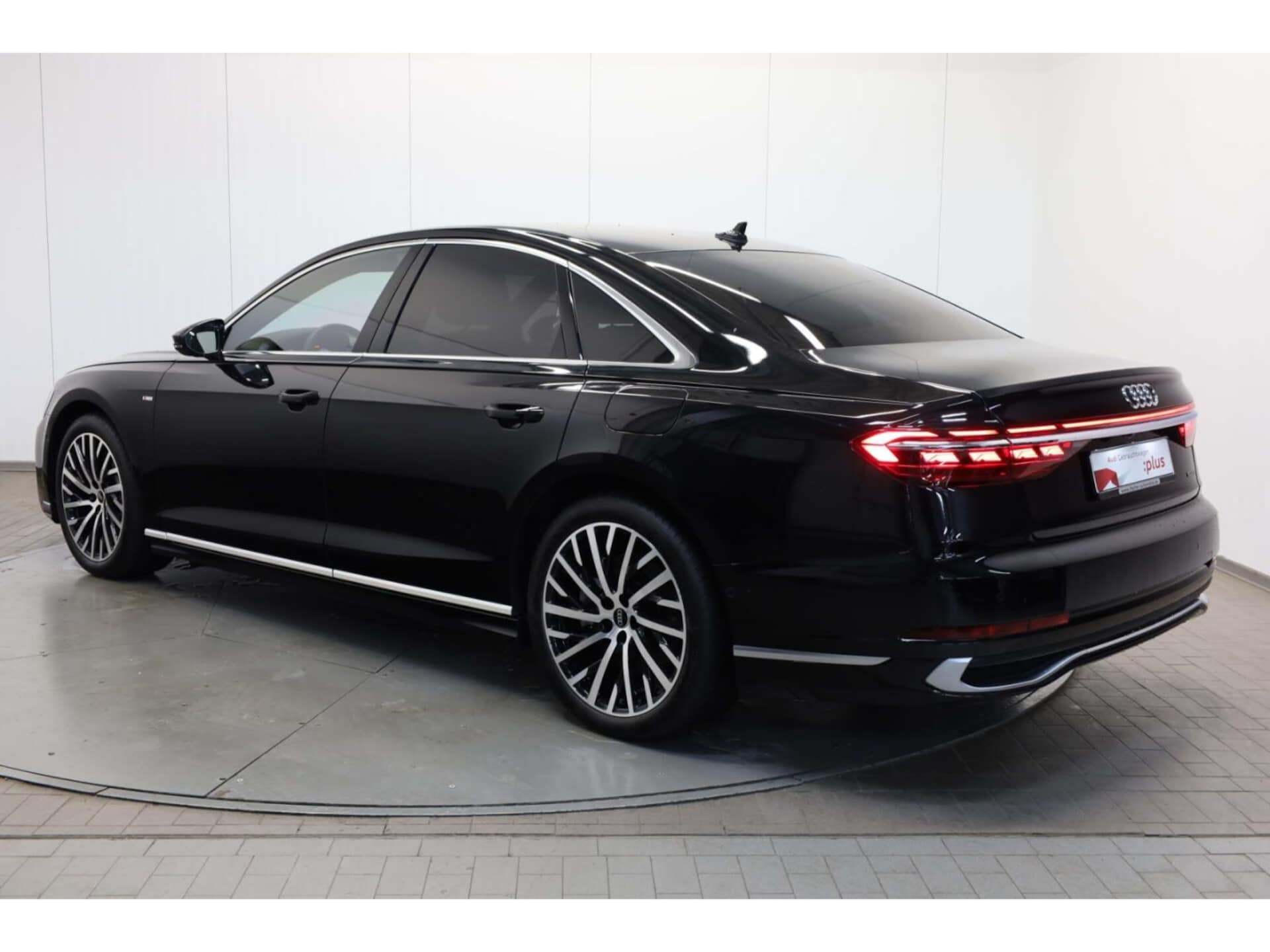 Audi A8 TFSI e