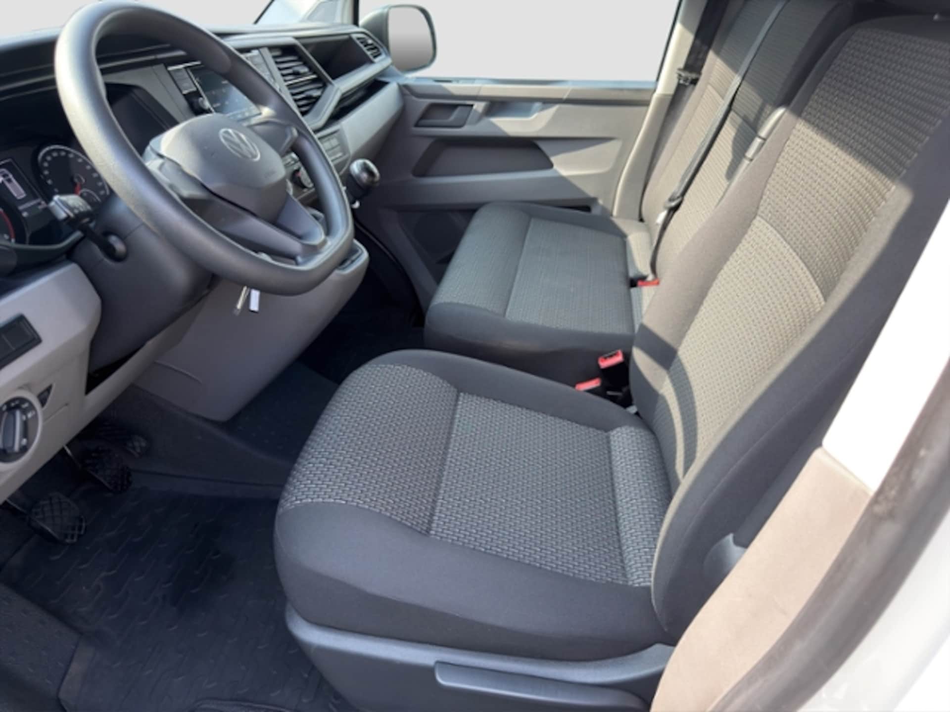 Volkswagen T6.1 Transporter Kasten langer Radstand