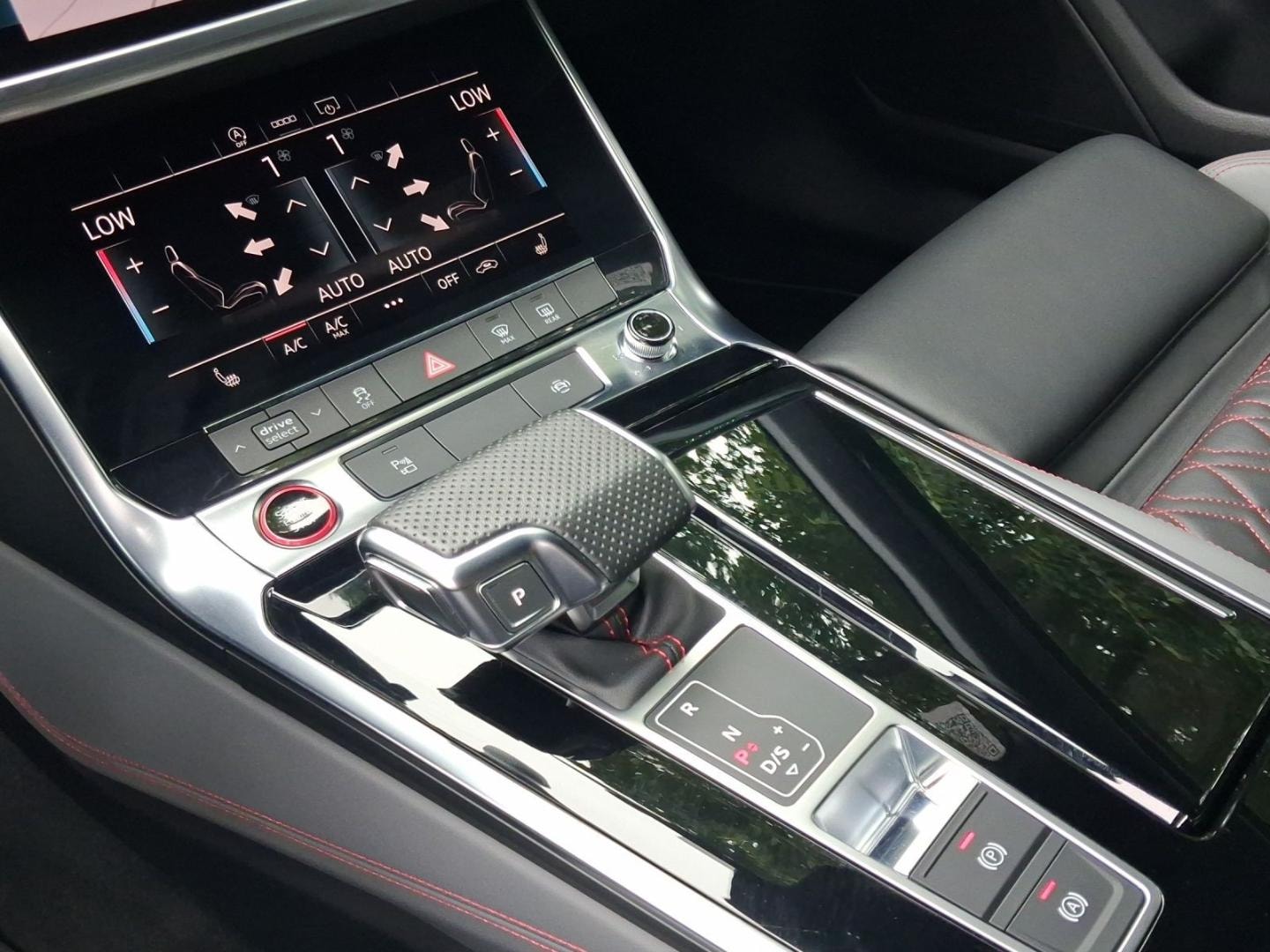 Bild über Audi S6 Limousine TDI quattro tiptronic - für weitere Informationen kontaktieren Sie den Audi Partner