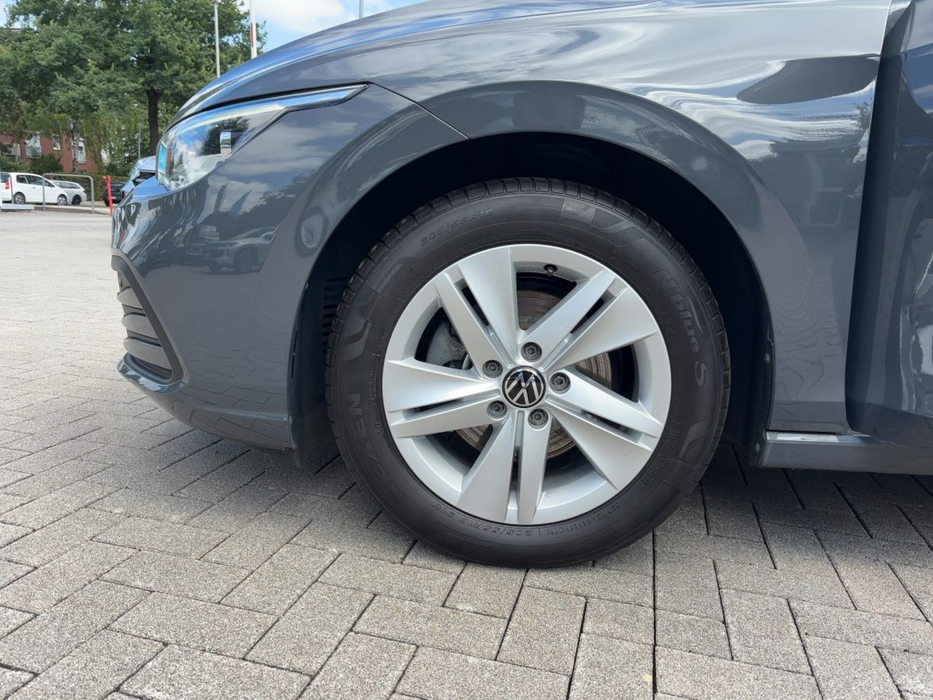 Volkswagen Golf Variant Life