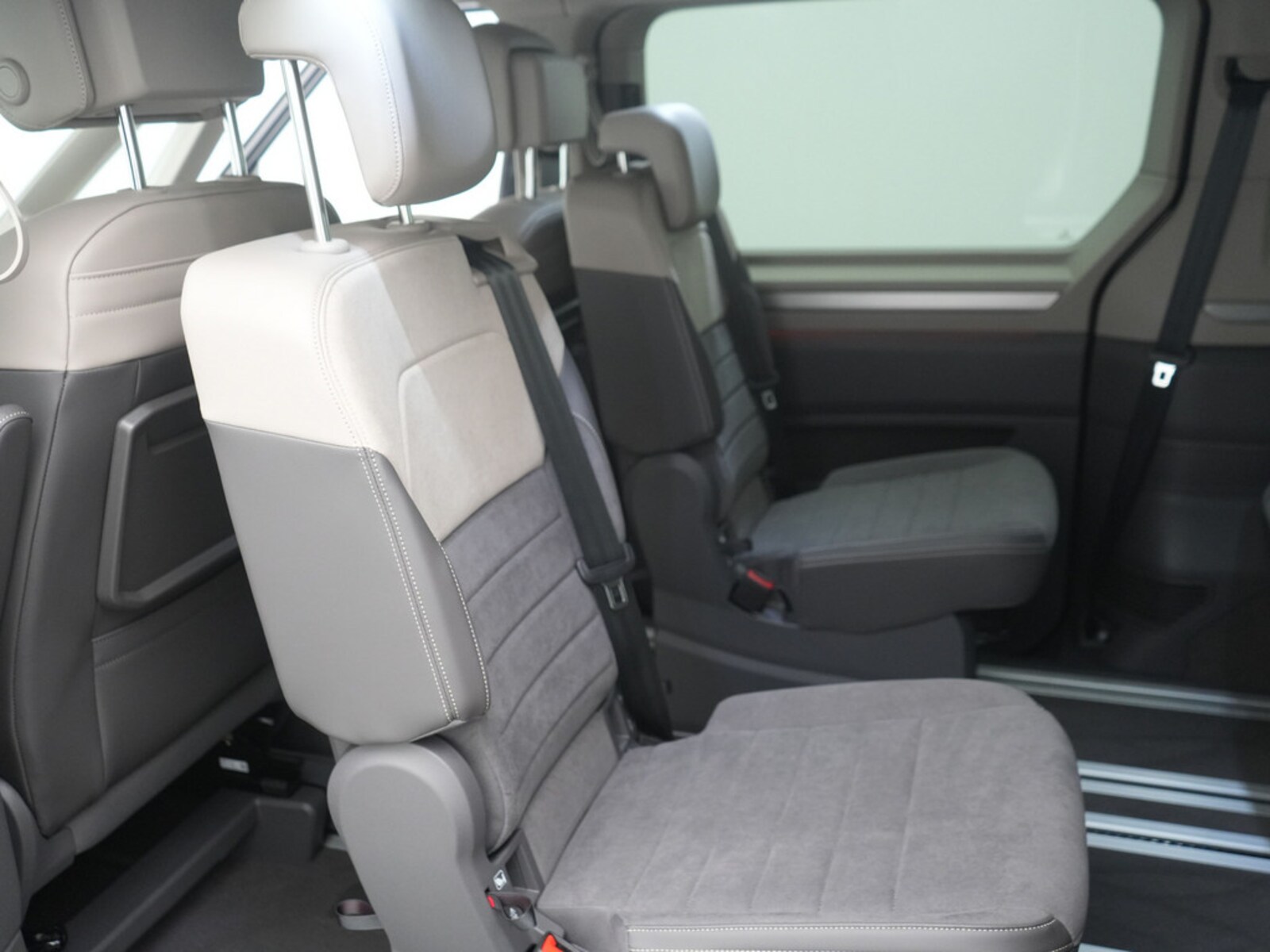 Volkswagen Multivan Langversion – Bild 12