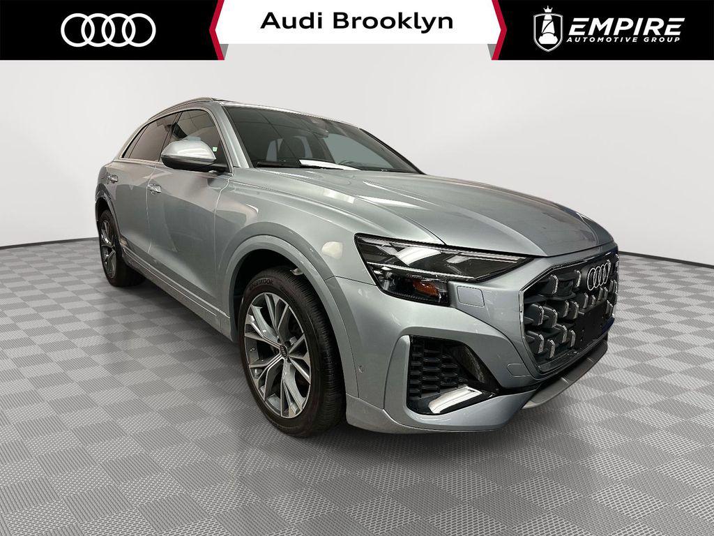 2025 Audi Q8 55 Premium quattro Tiptronic's photo