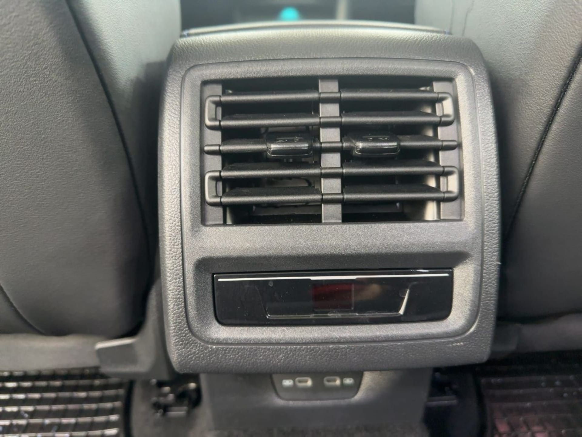 Volkswagen Golf Variant R
