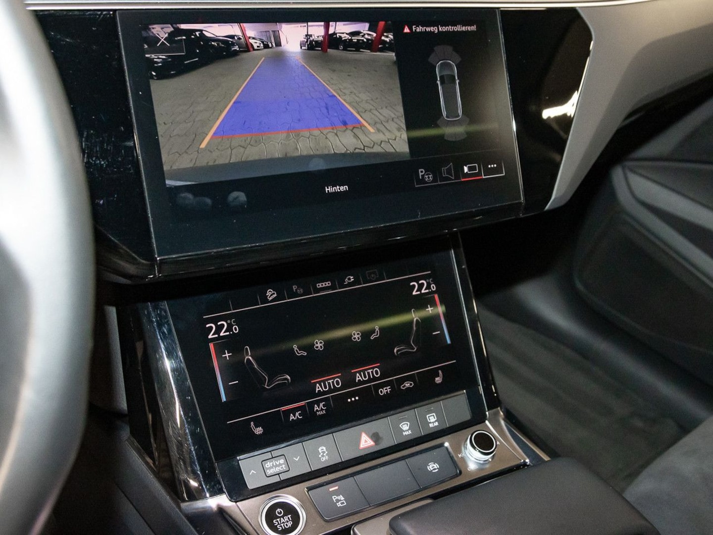 Bild über Audi Q8 e-tron advanced 50 e-tron quattro - für weitere Informationen kontaktieren Sie den Audi Partner