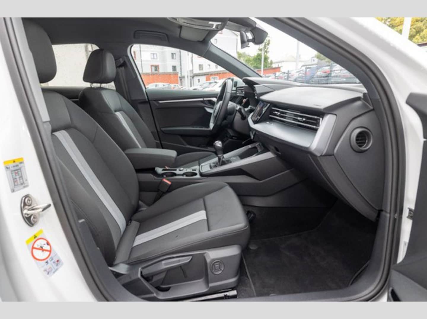 Bild über Audi A3 allstreet 35 TFSI Schaltgetriebe - für weitere Informationen kontaktieren Sie den Audi Partner