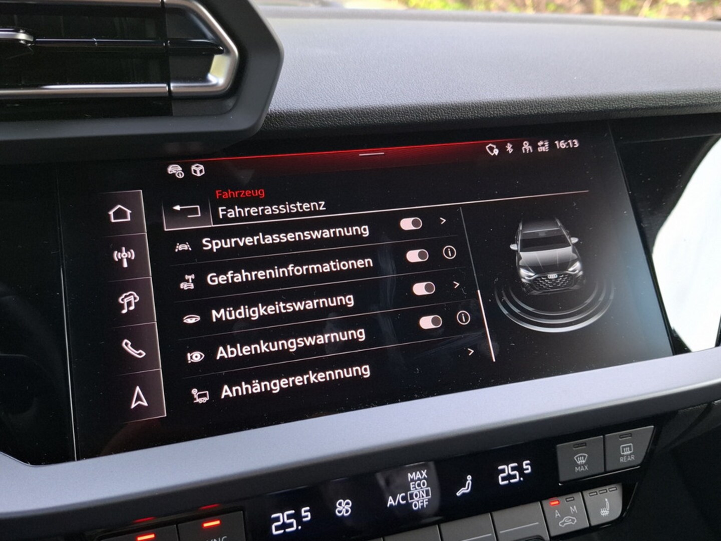 Bild über Audi A3 Sportback advanced 30 TFSI S tronic - für weitere Informationen kontaktieren Sie den Audi Partner