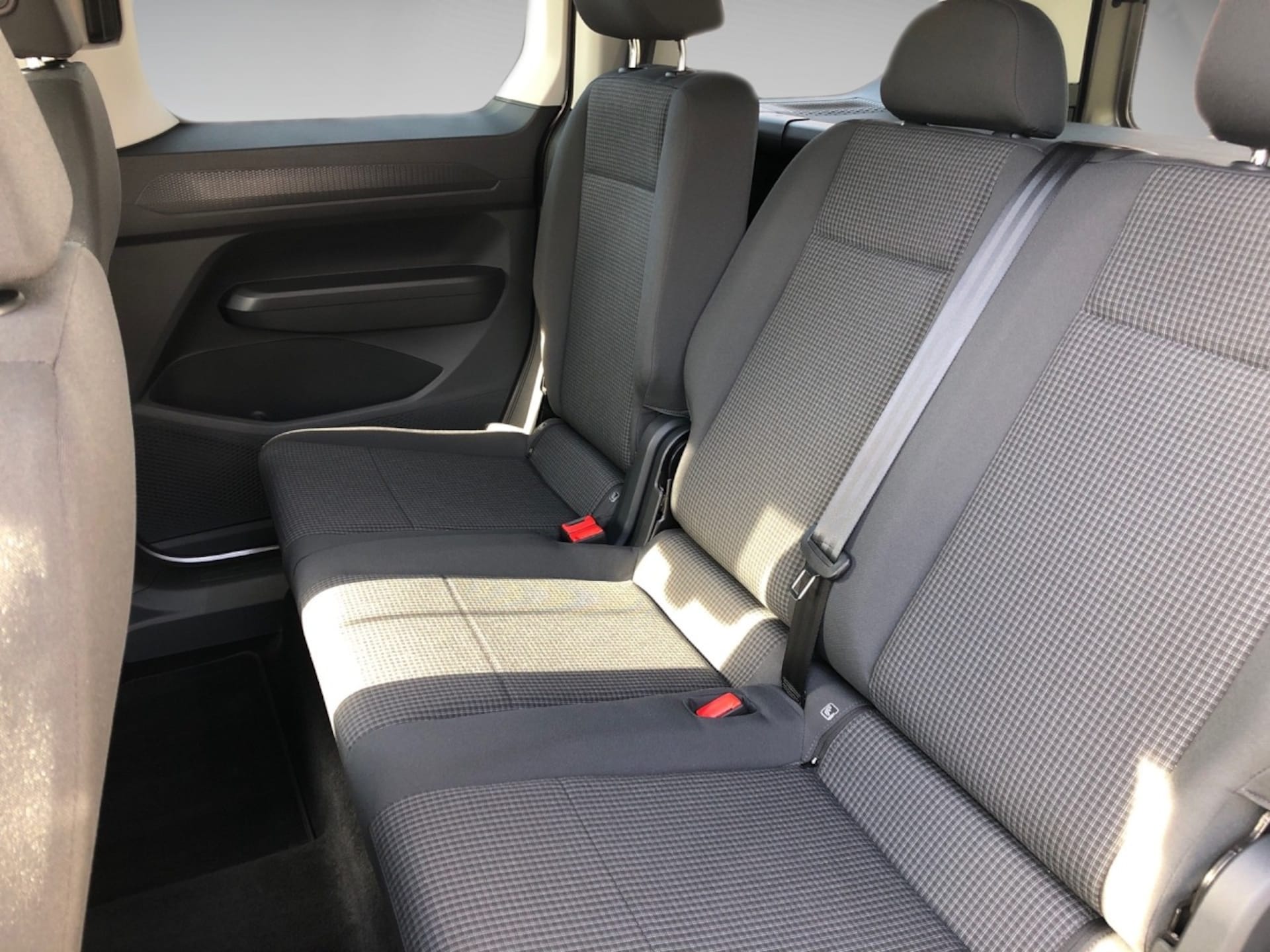 Volkswagen Caddy Basis-Modell