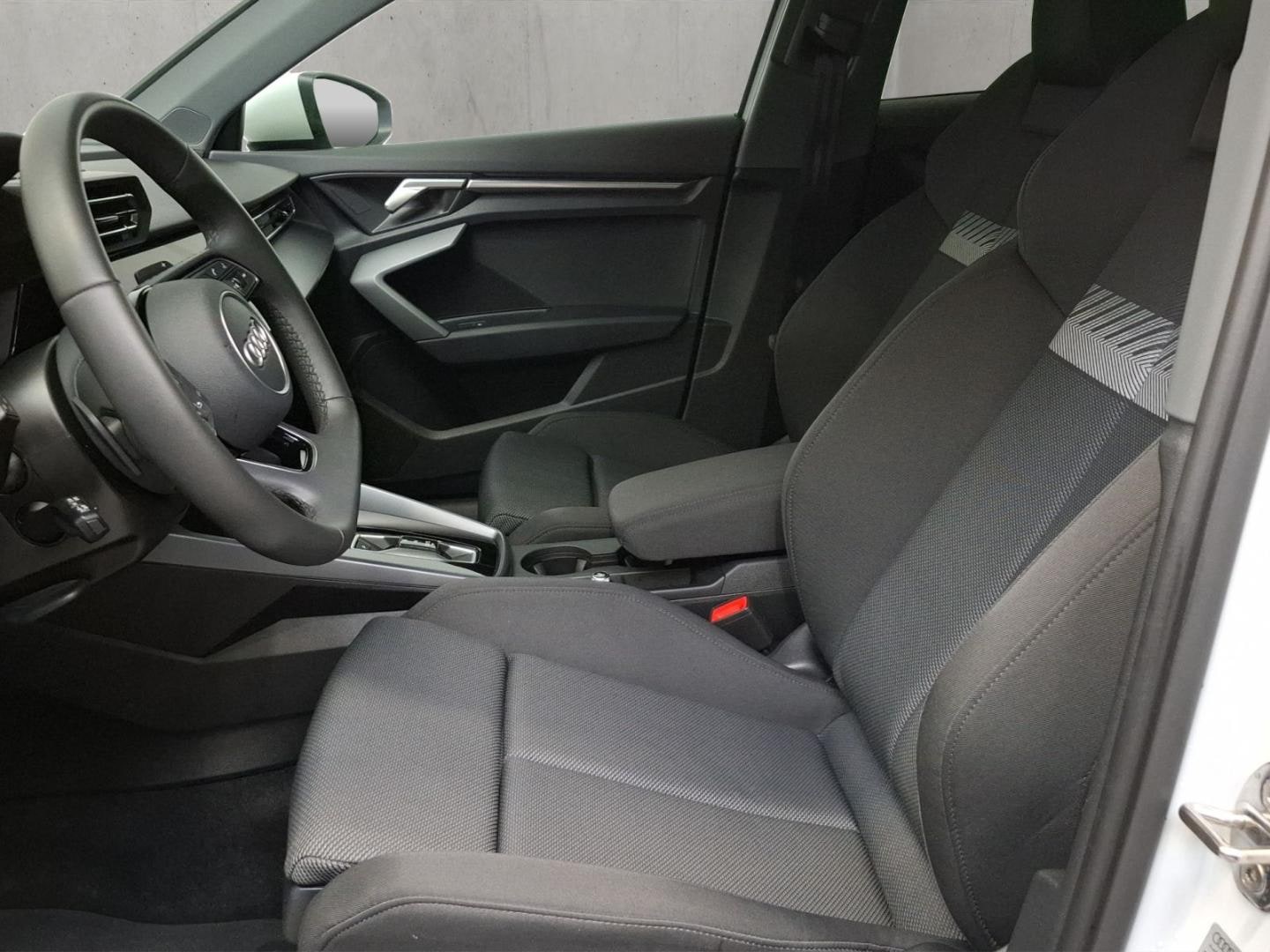 Bild über Audi A3 Limousine S line TFSI S tronic - für weitere Informationen kontaktieren Sie den Audi Partner