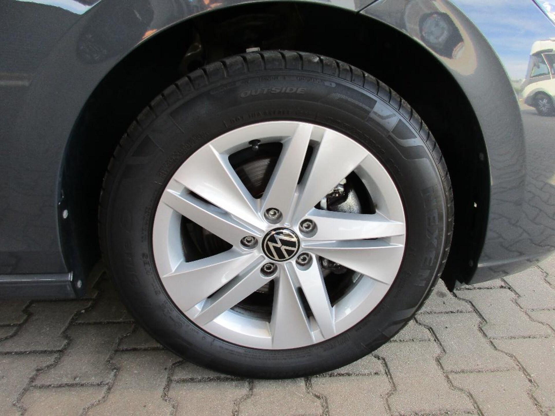 Volkswagen Golf Life