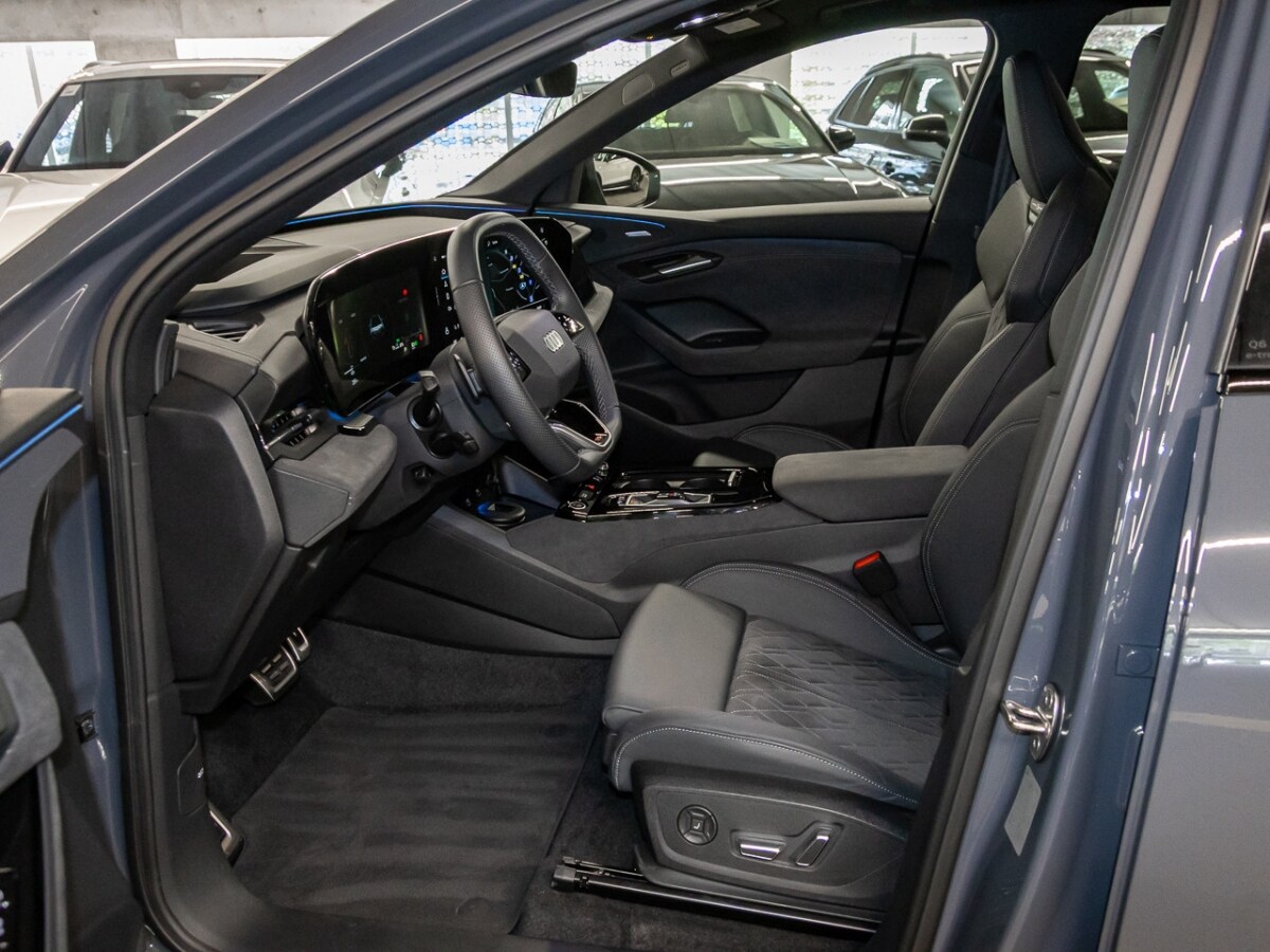 Image about Audi Q6 SUV e-tron e-tron quattro