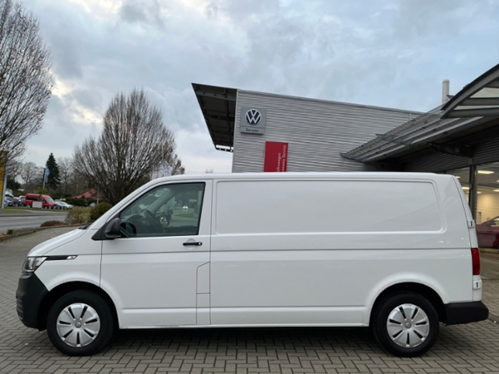 Volkswagen T6.1 Transporter Kasten langer Radstand