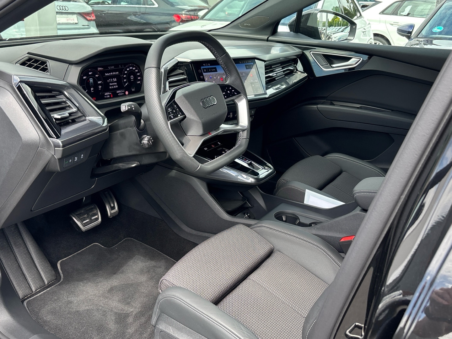 Bild über Audi Q4 e-tron 45 e-tron quattro - für weitere Informationen kontaktieren Sie den Audi Partner