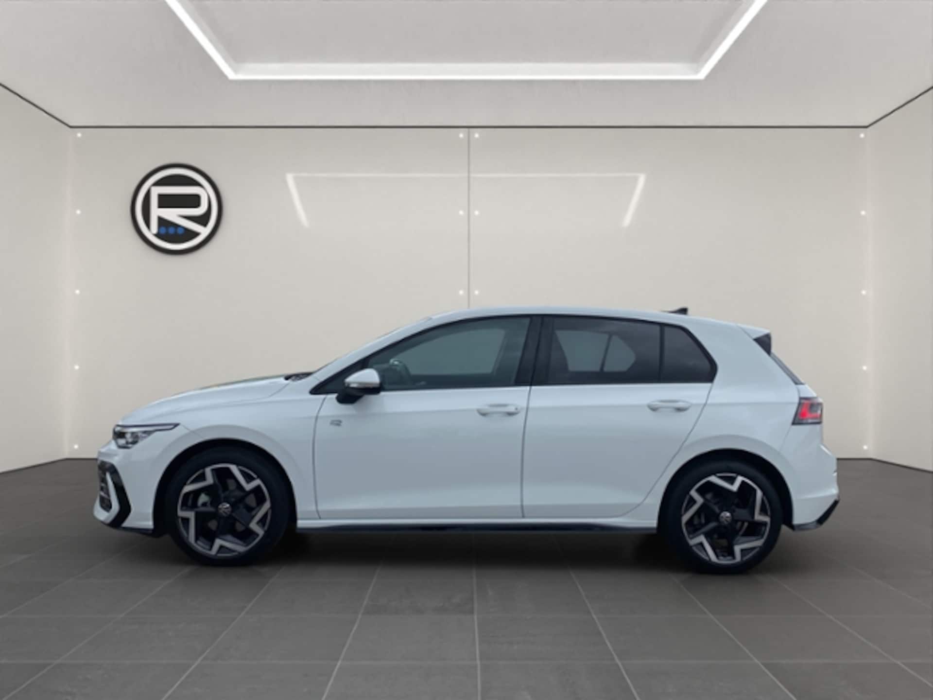 Volkswagen Golf R-Line