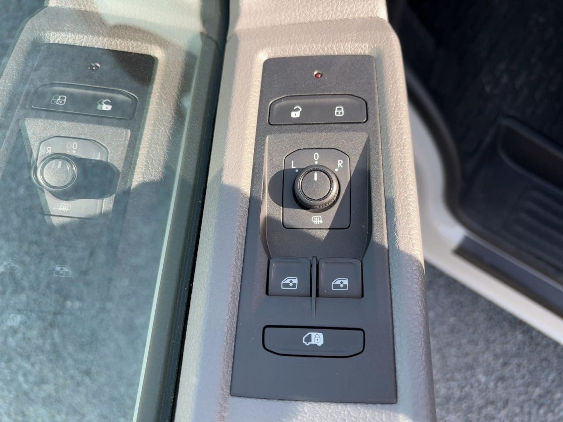 Volkswagen T6.1 Transporter Kasten langer Radstand