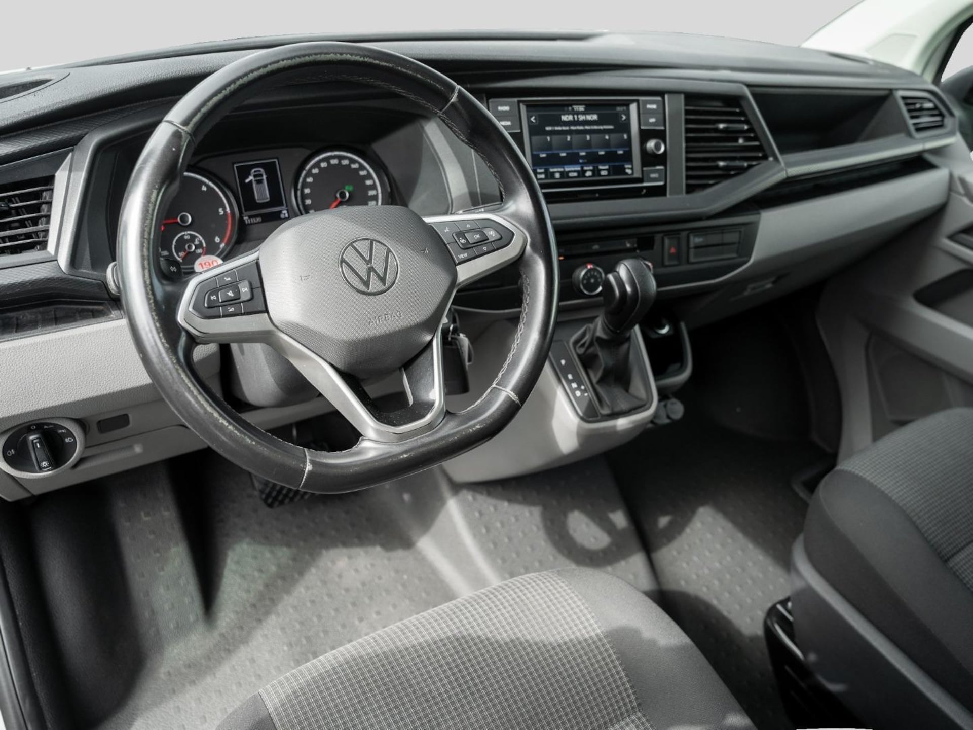 Volkswagen T6.1 Transporter Kasten langer Radstand