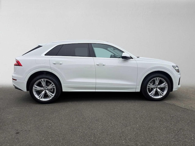 2023 Audi Q8