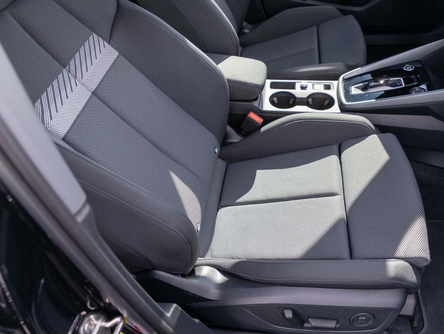 Bild über Audi A3 Sportback TFSI 110 kW S tronic - für weitere Informationen kontaktieren Sie den Audi Partner