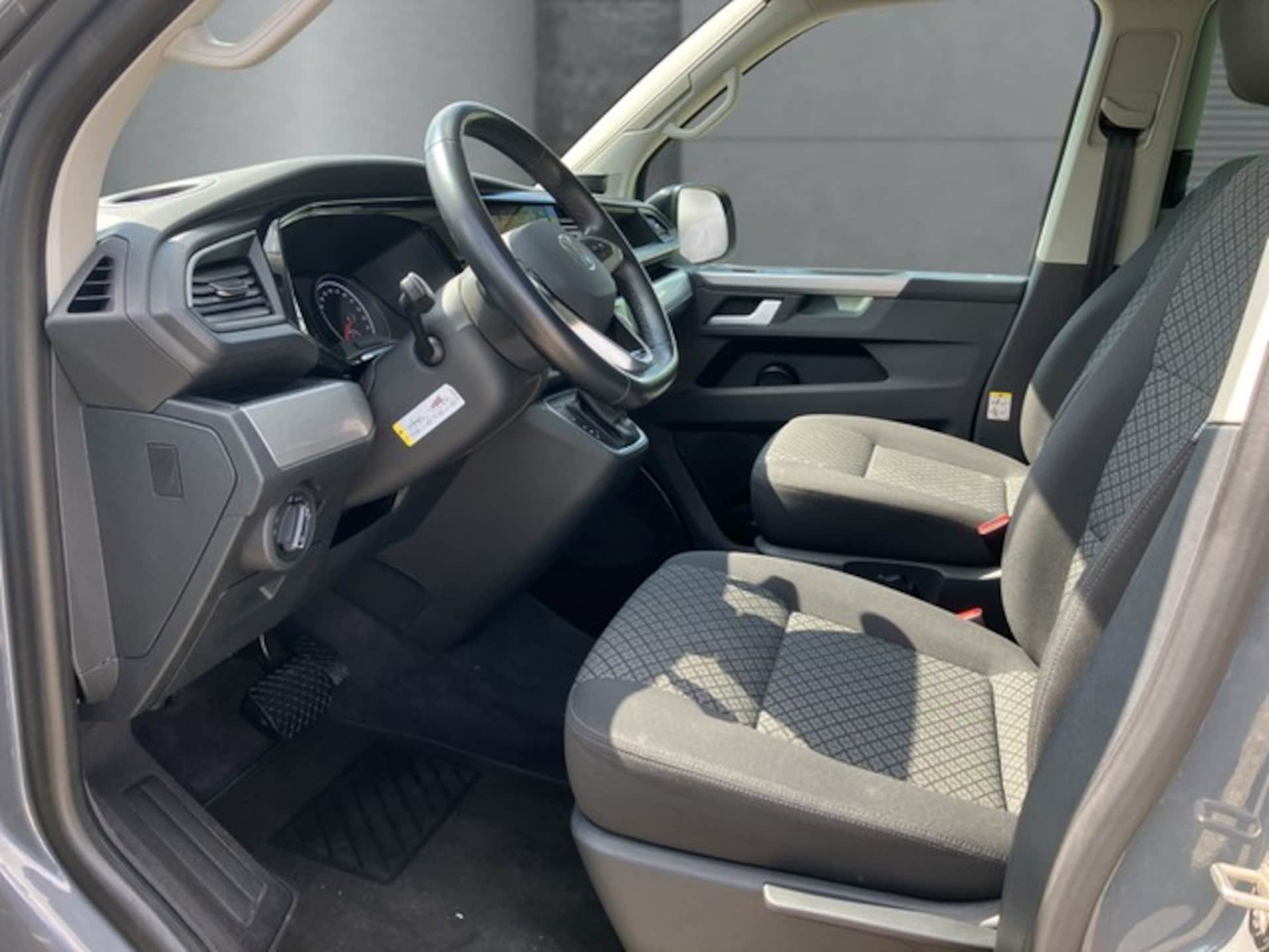 Volkswagen T6.1 California Beach